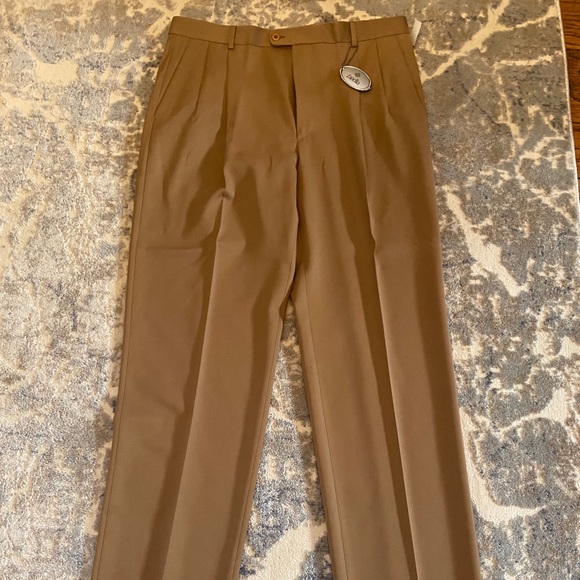 Zanella Bennett men’s pleated dress pants. NWT